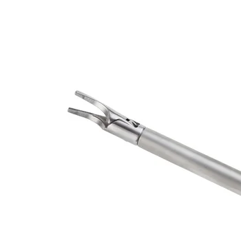 Лапароскопические хирургические инструменты, автоклавируемый высококачественный эндоскопический аппликатор из нержавеющей стали с титановым зажимом одноразового действия.